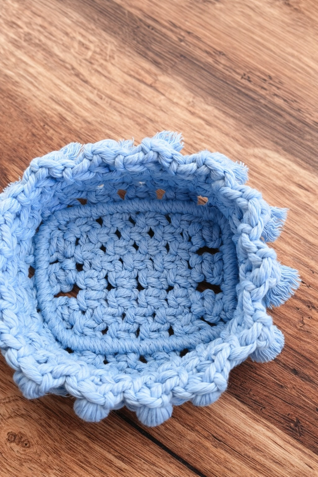 "Les petits flashy" Panier en macramé personnalisable