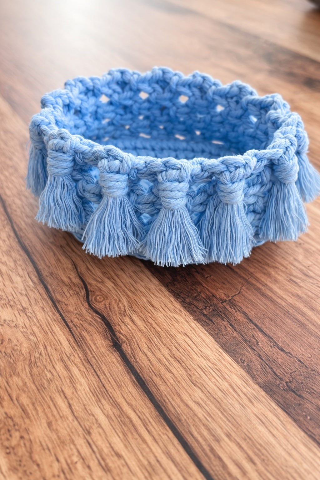 "Les petits flashy" Panier en macramé personnalisable