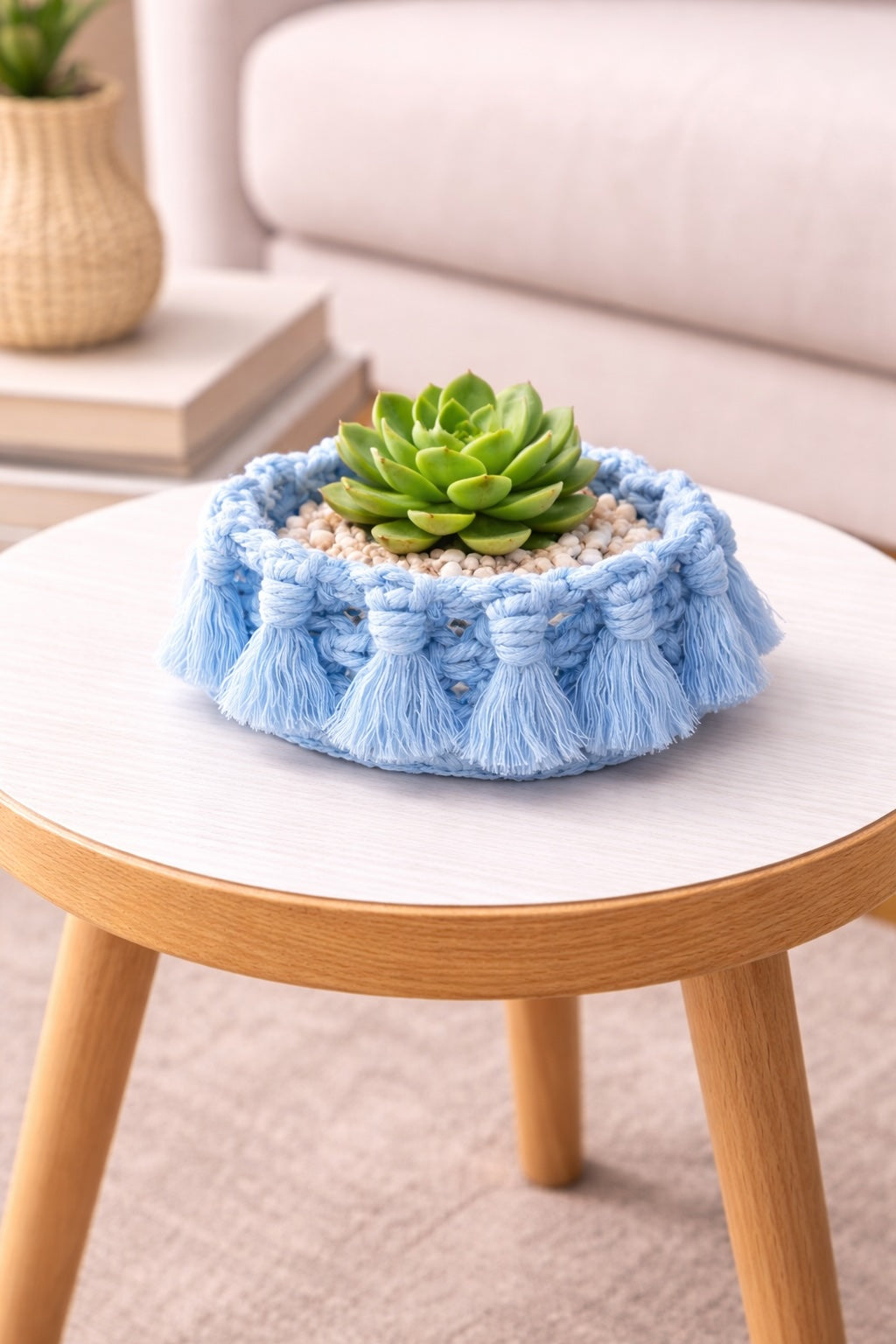"Les petits flashy" Panier en macramé personnalisable