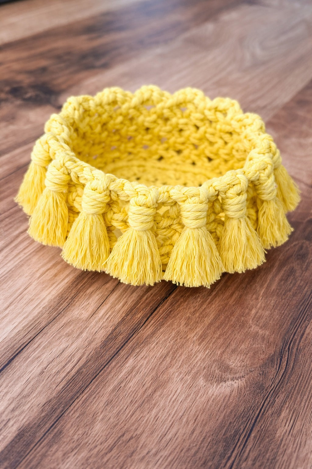 "Les petits flashy" Panier en macramé personnalisable